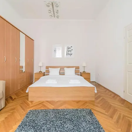 Appartamento Oasis - Kazinczy I *